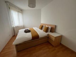 Charmante Wohnung nähe Flughafen - Bassersdorf - 1