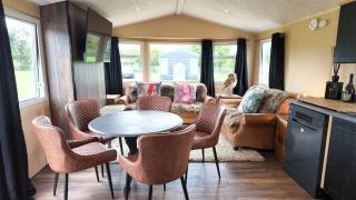 Cosy Family Cabin with Puppies, Horses & Games Room - 1