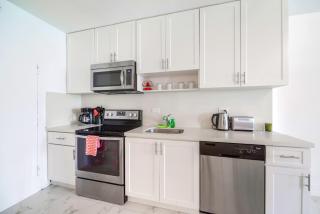 Ocean-Inspired Comfort in Miami Beach - 3