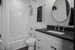 Brick & Bed, Riverfront Lofts in Saint Louis - 4