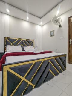 Luxury Designer Studio Apartment Mehar Suites Bahria Self Checkin - 1