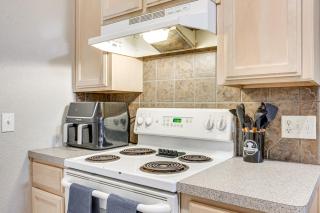 14 Mi to Dtwn OKC Edmond Gem with Fenced Yard! - 2