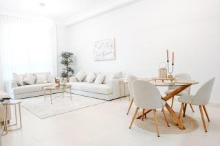 Spacious 2BR in Ansam Yas Island Views Sleeps 7 - 5