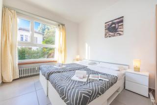 City Apartment - Happy Rentals - 5
