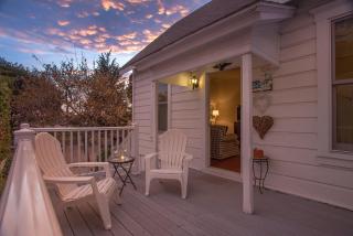 Summerland Stagecoach Cottage by Paradise Retreats - 9