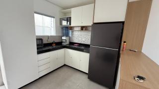 casa com suite e banheiro social - 1