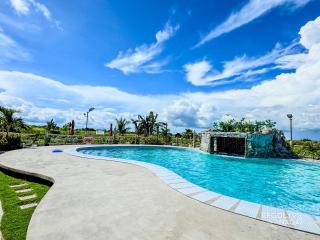 THE OASIS RESORT Whole Casa, 3BR, 2TB, Pool,Wifi, Videoke, BBQ, Balcony, Guest , Near Naga City - - 8