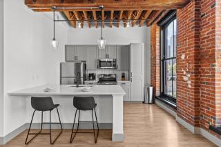 Sunny & Spacious Loft - Perfect for Work and Play! - Saint Louis - 6