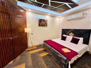 Family Apartment 1 BHK ISB F-11 - Islamabad - 1
