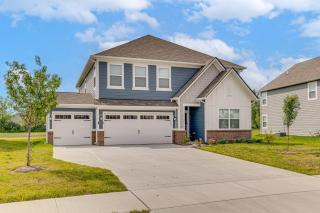 16 Mi to Indianapolis Group Getaway with Pool Table - 8