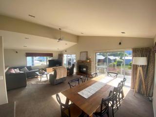 Ohakune Retreat w/ Ruapehu View - 4