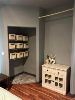 Chic Boho Groundfloor 2br In Town - Fairbanks - 6