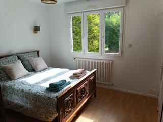 Maison dans îlot de verdure - 3