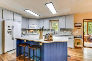 Waterfront CasAbella Cottage with Kayaks and Fishing - - 2