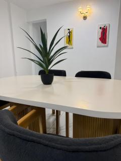 SkyViewCity Penthouse, Ac & lift - 2