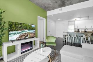 Centric 2BR In HEART of DTPHX Free Garage Parking - Phoenix - 8