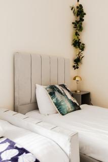 3BR, Sleep6,Contractors,Families 2 min to Westham - London - 7