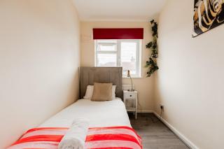 3BR, Sleep6,Contractors,Families 2 min to Westham - 2