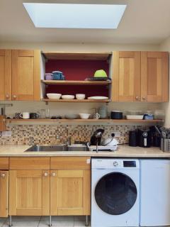 Easy London Access 9mins Walk to Elm Park Station & Near City Airport - 5