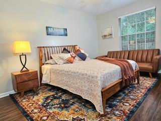 Pristine Elegance meets Chic Charm! - 8