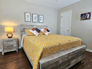 Pristine Elegance meets Chic Charm! - 7