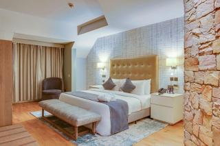 La Abbey Hotel and Suites - 0