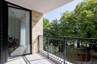 Elegant Apartments Kensington with Private Balcony - London - 9
