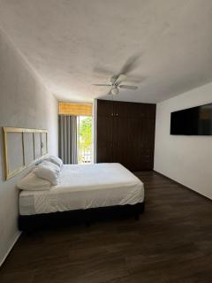 House in a private community with a pool - Villa de Alvarez - 1