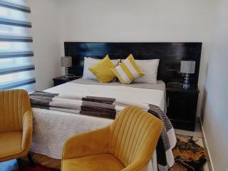Dreamwest Living Guesthouse Self Catering Units - Krugersdorp - 0