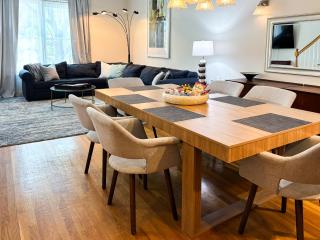 Modern Townhome,boston Vacation,2 Bath,pkg,deck - Brookline - 5