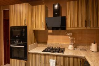 Cozy 4 Bedroom Townhouse In Community 25, Tema - 3