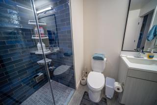 House of Hoops Luxe 2 Bed Condo in Hollywood - Los Angeles - 1