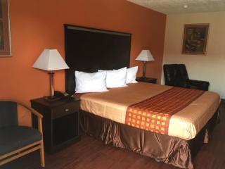 Regency Inn and Suites Bay City, Texas - 4