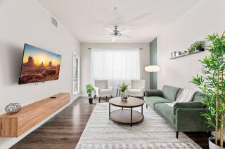 Olive Oasis Retreat - Walkout to Pool & Hot Tub! - Tempe Junction - 4