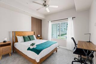 Olive Oasis Retreat - Walkout to Pool & Hot Tub! - Tempe Junction - 1