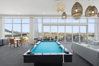 Stylish Navy Retreat: Pool & Hot Tub Access - 5