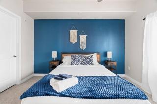 Walkout Navy Suite: Pool, Hot Tub & Gym - Tempe Junction - 6