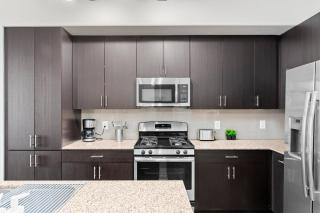 Walkout Navy Suite: Pool, Hot Tub & Gym - Tempe Junction - 4