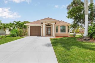 Tropical Oasis with heated saltwater pool, 1 mile to Delnor Wiggins State park beach and 2 miles to Vanderbilt Beach - Naples - 7