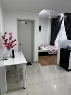 Simply Homestay - 9