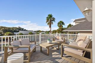 Sleeps 36 2 Homes Walk to Beach Priv Pool Hot Tub Tidal Wave Seacrest by AvantStay - Destin - 6