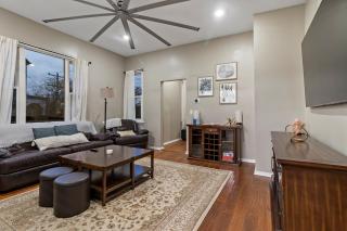 Walkable 3 bedroom Centrally Located to Cincys best - 0