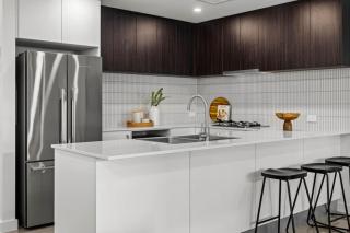 Sophisticated and Chic Living Experience UPMARKET Bowden - 1