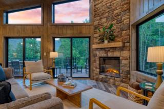 Luxe Cabin w Hot Tub Views Game Room – Sleeps 10 Do Good Holler by AvantStay - Cosby - 7