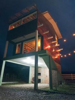 Cabana Torre com Hidromassagem e Adega - - 0