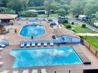 Mobil-home confortable avec terrasse pour 4 personnes - API-1-52-413 - Massillargues-Attuech - 1