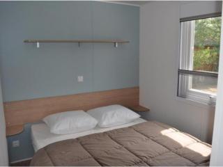 Mobil-home confortable avec terrasse pour 4 personnes - API-1-52-396 - 8