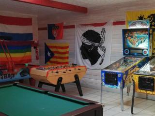 Mobil-home confortable avec terrasse pour 4 personnes - API-1-52-396 - 1