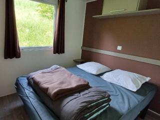 Mobil-home confortable 6 pers avec terrasse - API-1-52-458 - Langogne - 6