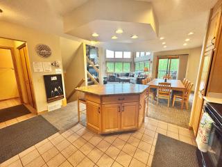 Lutsen Executive Townhome Ski in out Full Resort Amenities - Lutsen - 5